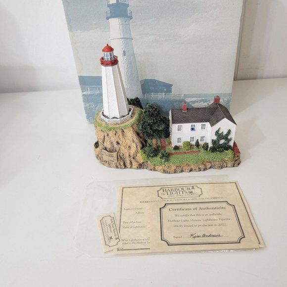 Harbour Lights Mark Twain Memorial Lighthouse Hannibal, Missouri #654, 2002 - Picture 4 of 12